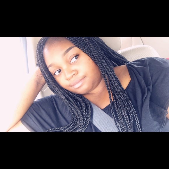 Meet your Posher, Briana - Picture 1 of 1